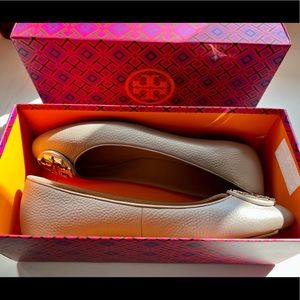 Tory Burch Claire Ballet Flat Tumbled Leather size 8